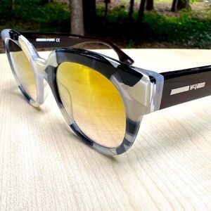 ALEXANDER MCQUEEN Sunglasses BRAND NEW with case, round frames & mirrored lenses